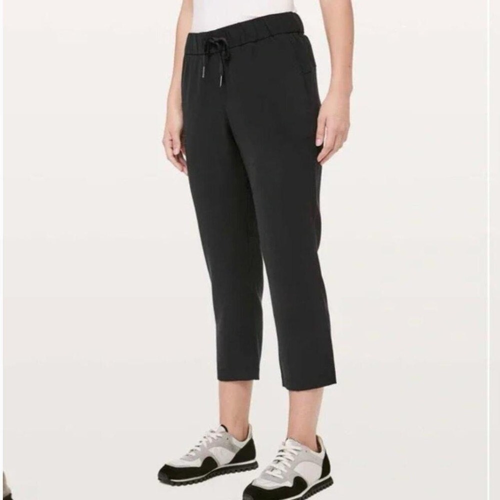 Lululemon On The Fly Crop Pant Womens 10 Black Stretch Woven Wrinkle Free Travel